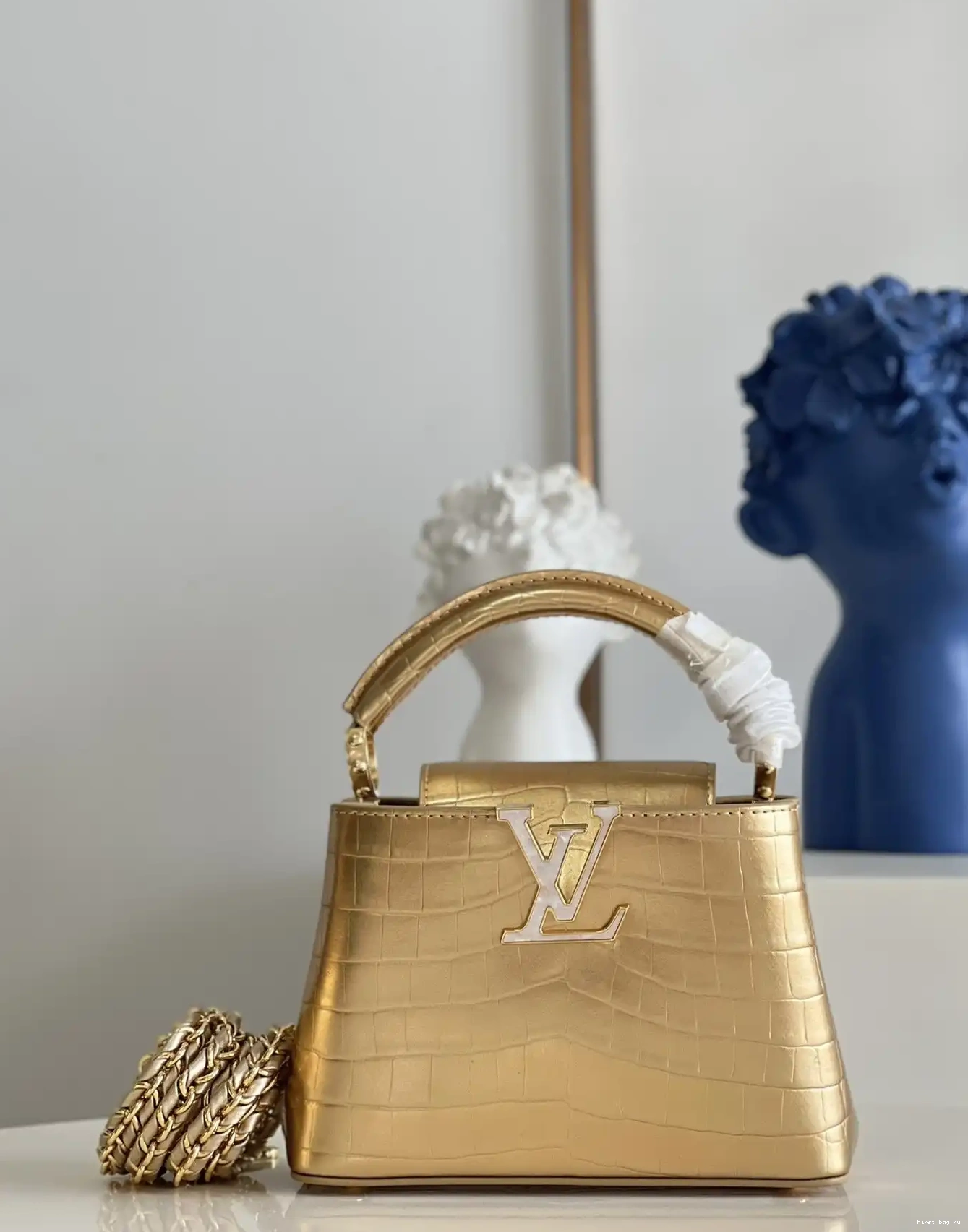 First bag ru MINI LOUIS CAPUCINES VUITTON 0503